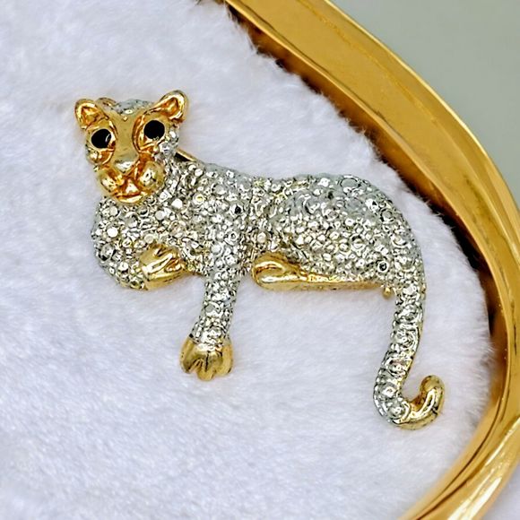 Cheetah Leopard Brooch Pendant Vintage Big Cat Enamel Eyes Jaguar Nugget Pin - Picture 9 of 9